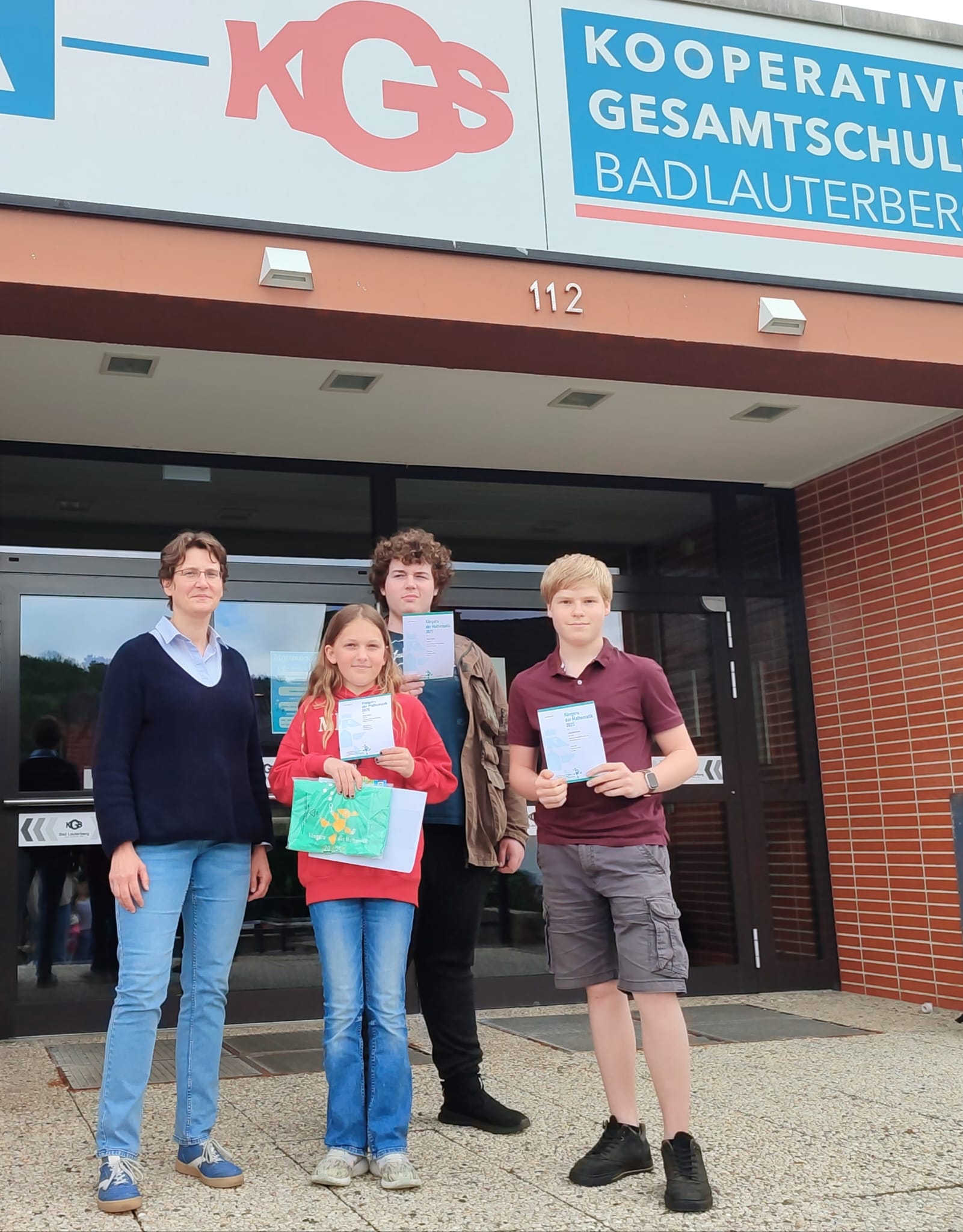 Mehr über den Artikel erfahren Mathe begeistert: Preisverleihung des Känguru-Wettbewerbs an der KGS